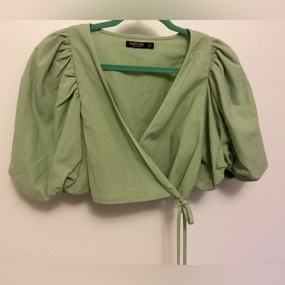 NASTY GAL  Puffed sleeve cotton wrap